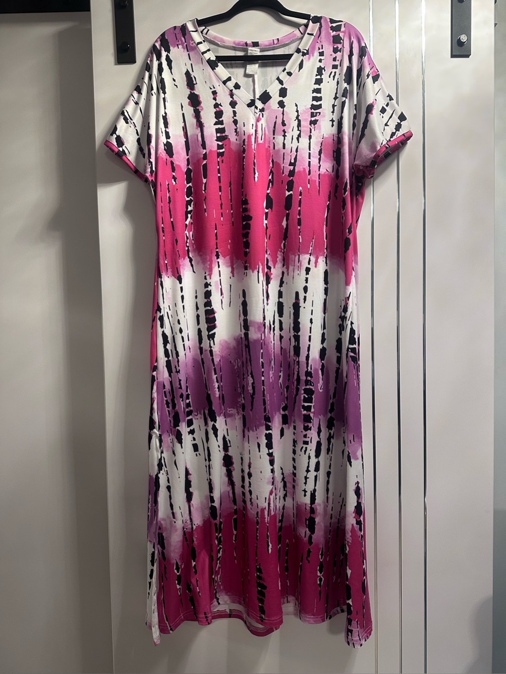 Plus Size 1X V-Neck Short Sleeve Tie-Dye Stripe Maxi Dress in Pink & Purple